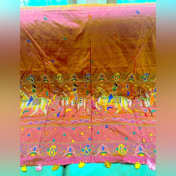 PURE SILK KATHA WORK SAREE! Hand embroidered Katha work saree from Bengal!! - Picture 2 of 6